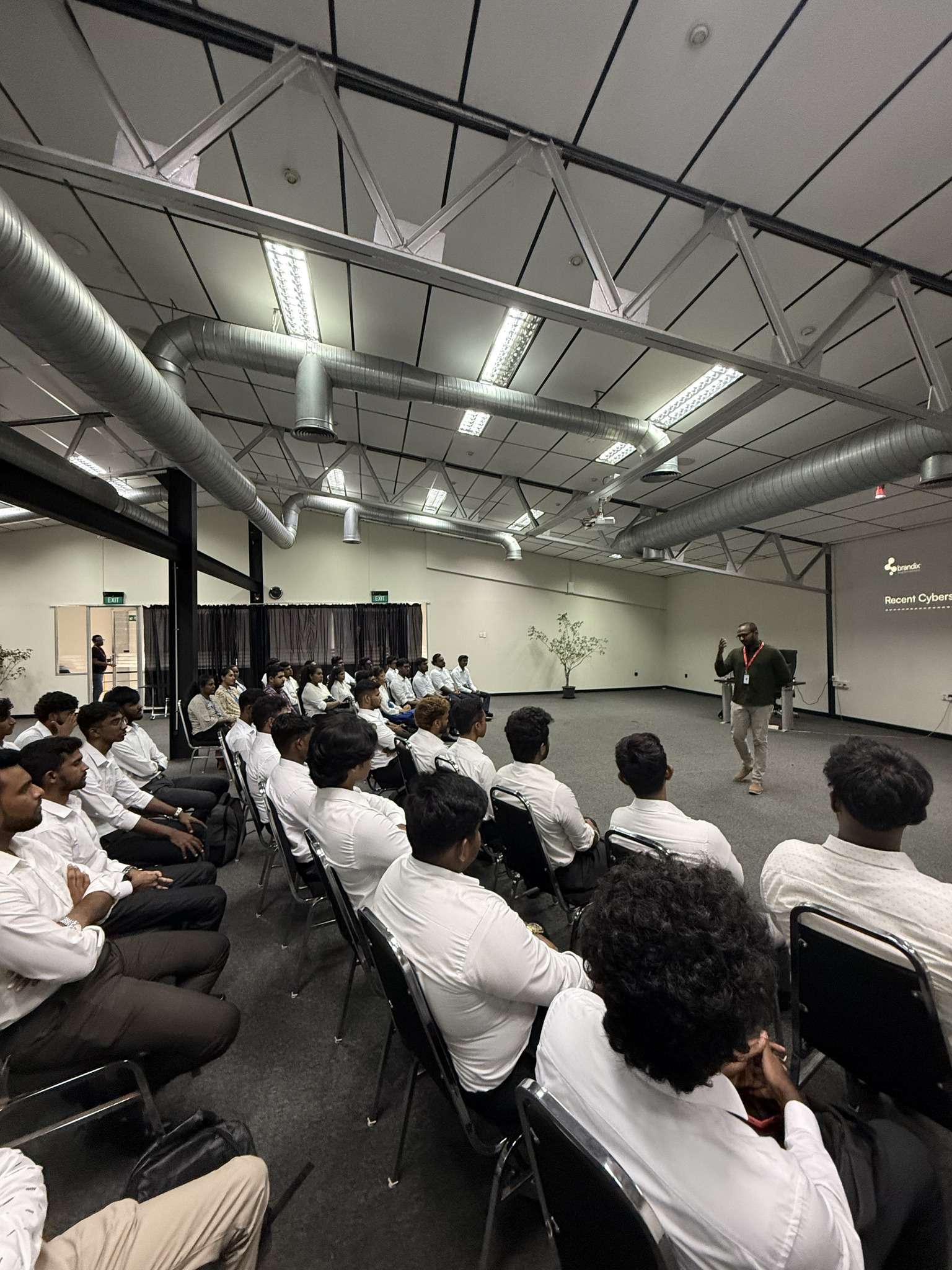 518348406_1155001639977284_1922590212627952524_n